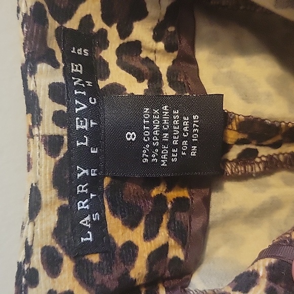 Corduroy Leopard Print Capris - Picture 7 of 7